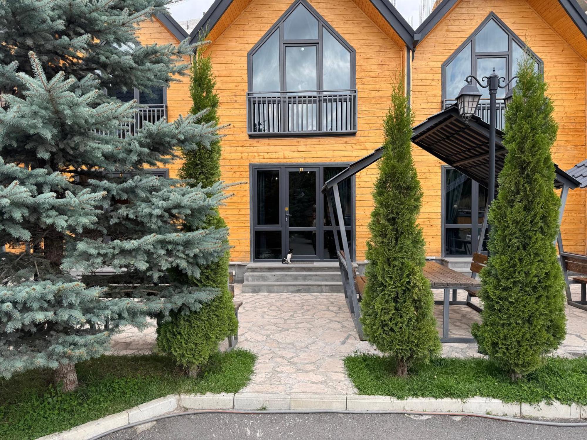 Everest Rest House 萨克德佐尔镇 外观 照片