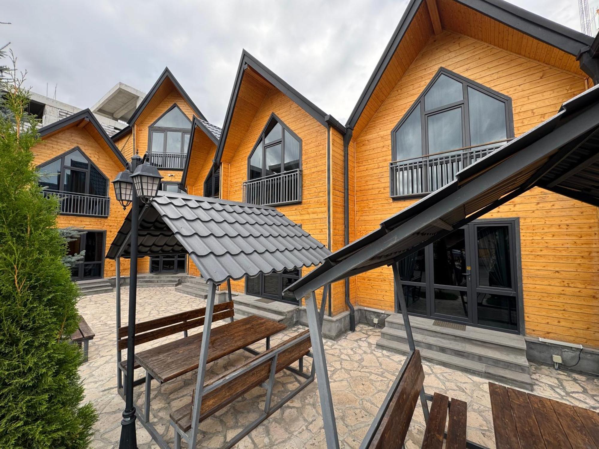 Everest Rest House 萨克德佐尔镇 外观 照片