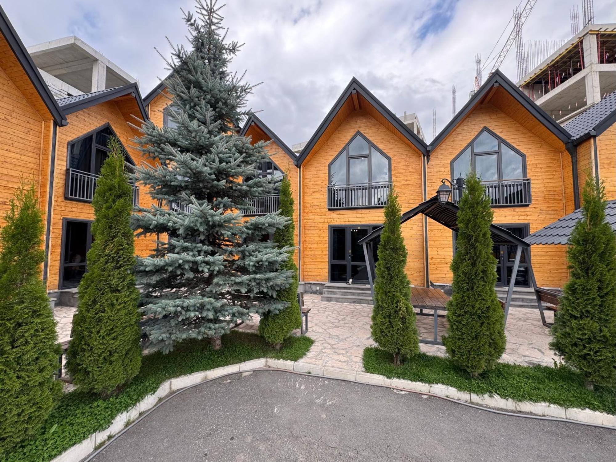 Everest Rest House 萨克德佐尔镇 外观 照片