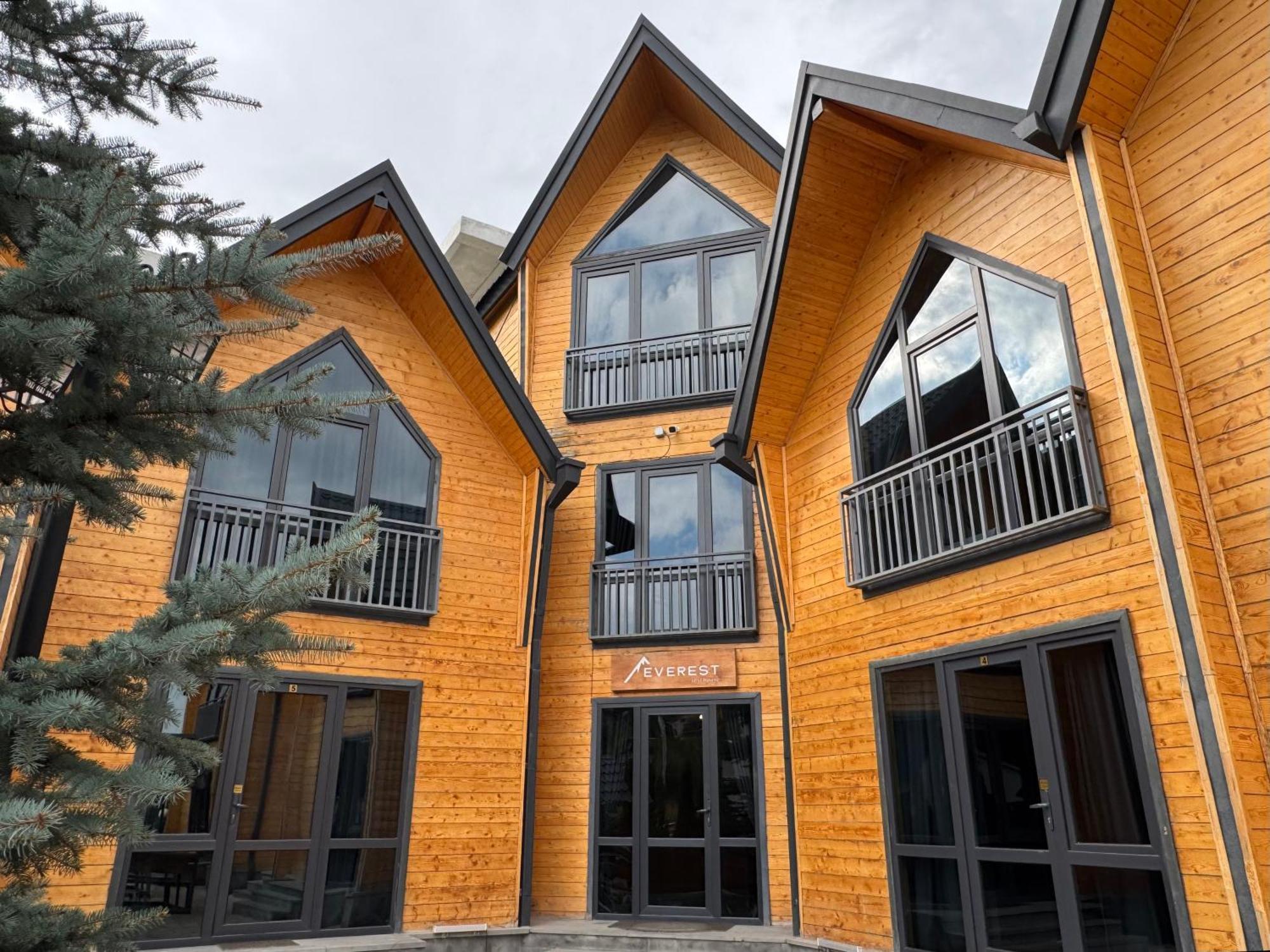 Everest Rest House 萨克德佐尔镇 外观 照片